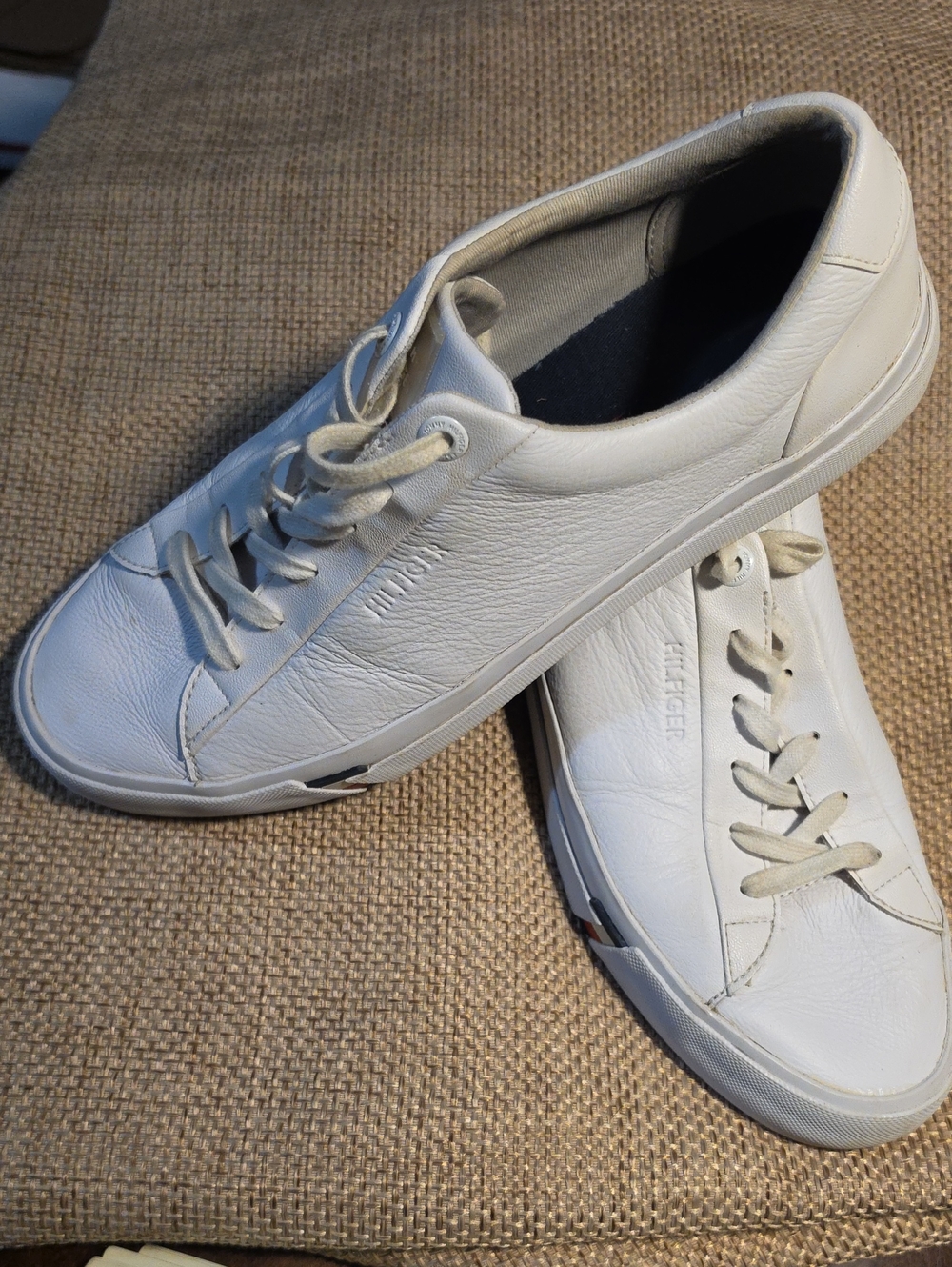 Tommy Hilfiger Men’s White Leather Low-Top Sneakers